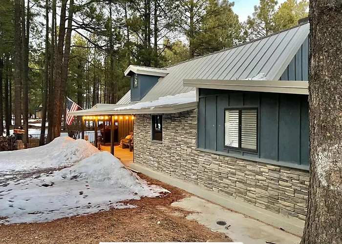 Mountain Retreat In Forest Lakes Holiday home